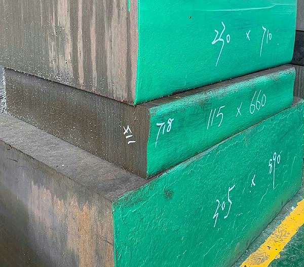 718